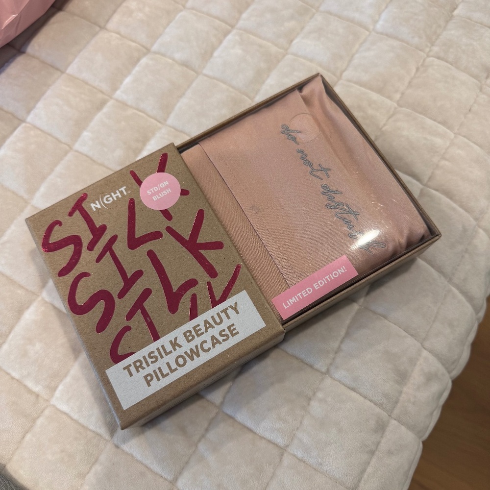 NIGHT Standard/Queen Trisilk Silk Pillowcase pink